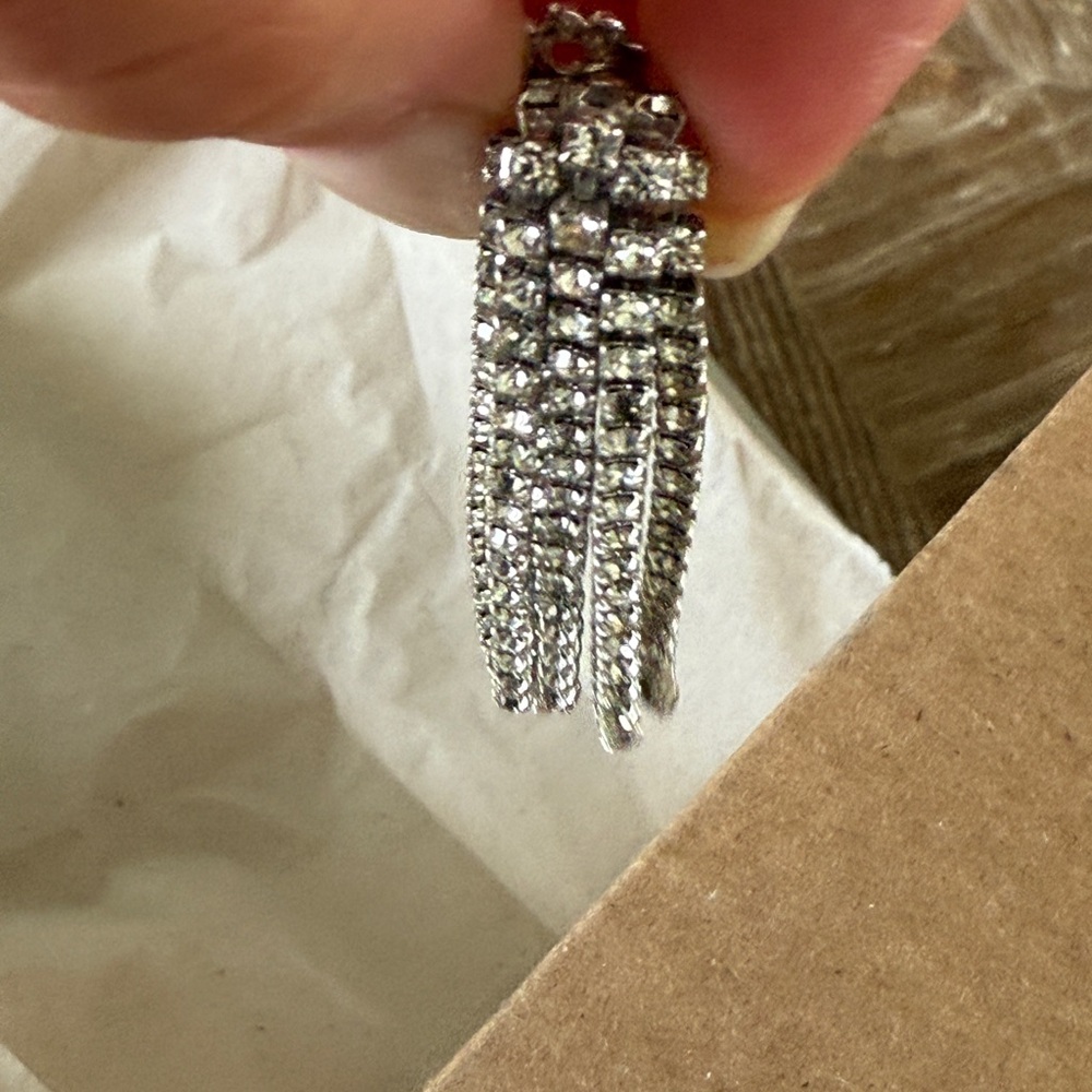 Elegant Silver Crystal Dangle clip-on Earrings